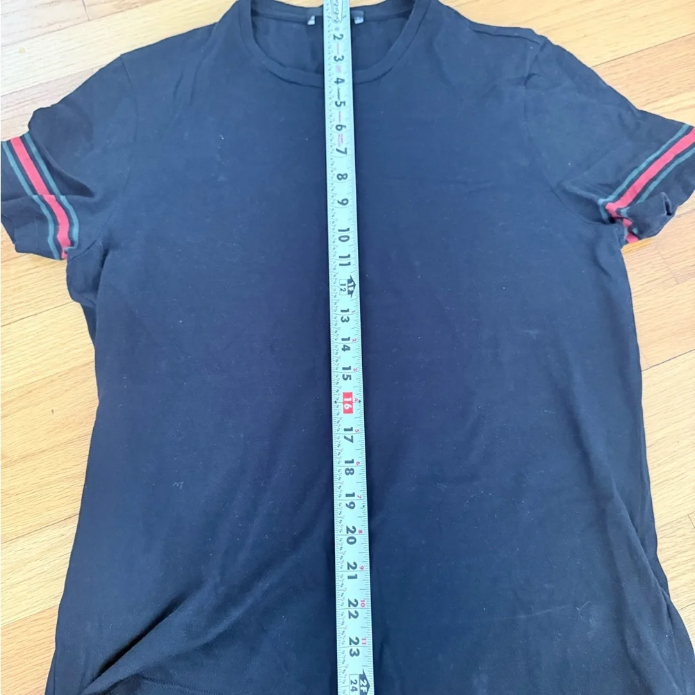 Gucci Black Tee with Red and Green Accents,size medium